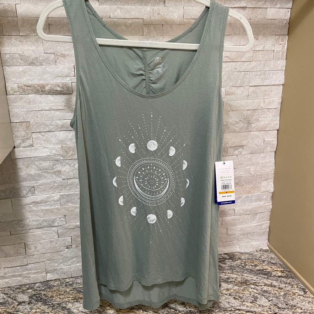 Gaiam NWT Harmony Tank Sage Green Size Medium